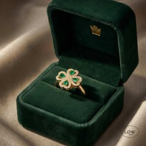Clover Zircon Spinner Ring Gold