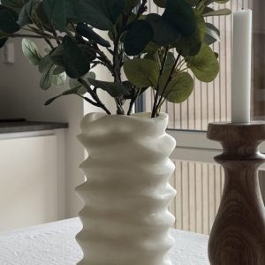 Circular vase