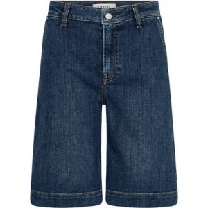 Gilly French shorts Washington